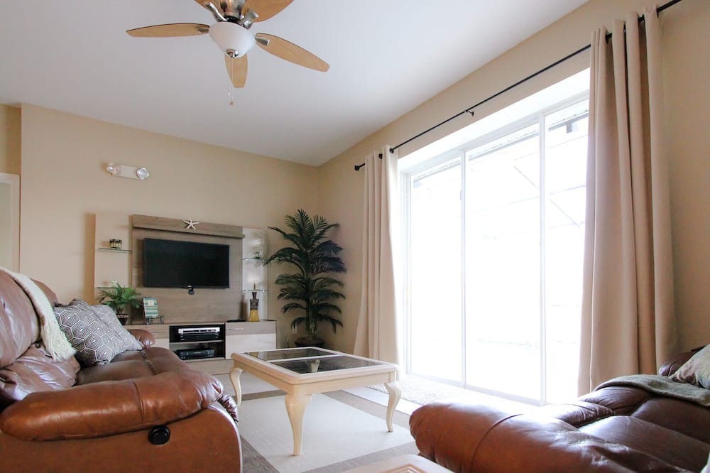 Photo of Outdoor in Sunset Lakes
