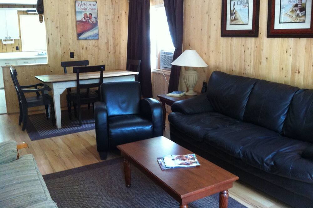 Photo of Livingroom in Saugeen Shores
