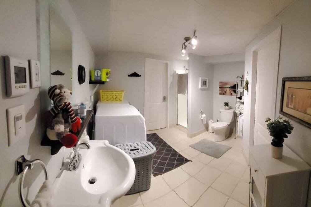Photo of Bathroom in Saint-Raymond