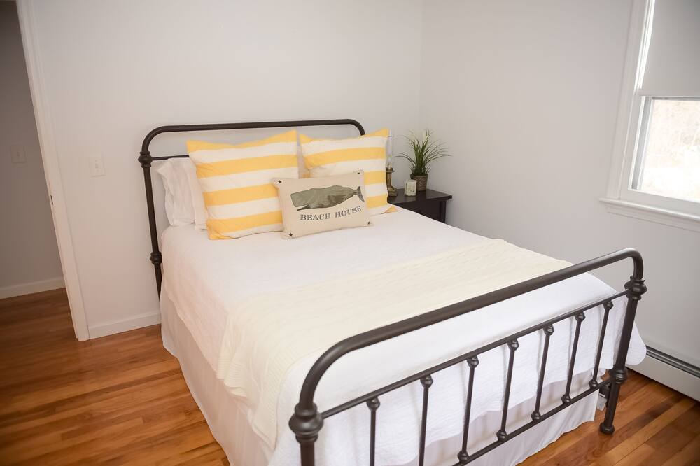 Photo of Bedroom in West Brewster