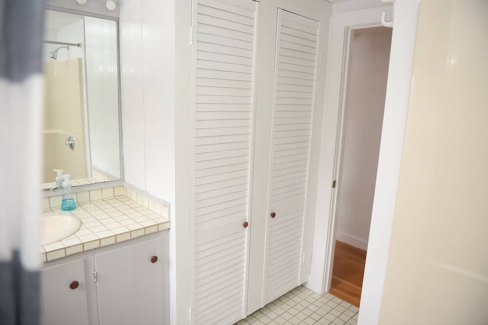 Photo of Bedroom in West Brewster