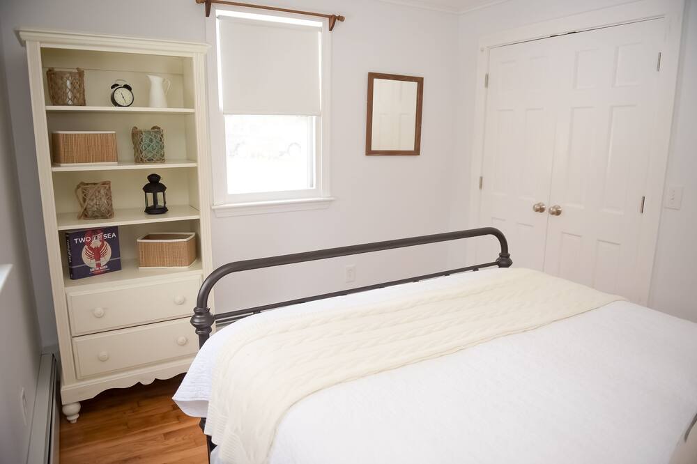 Photo of Bedroom in West Brewster
