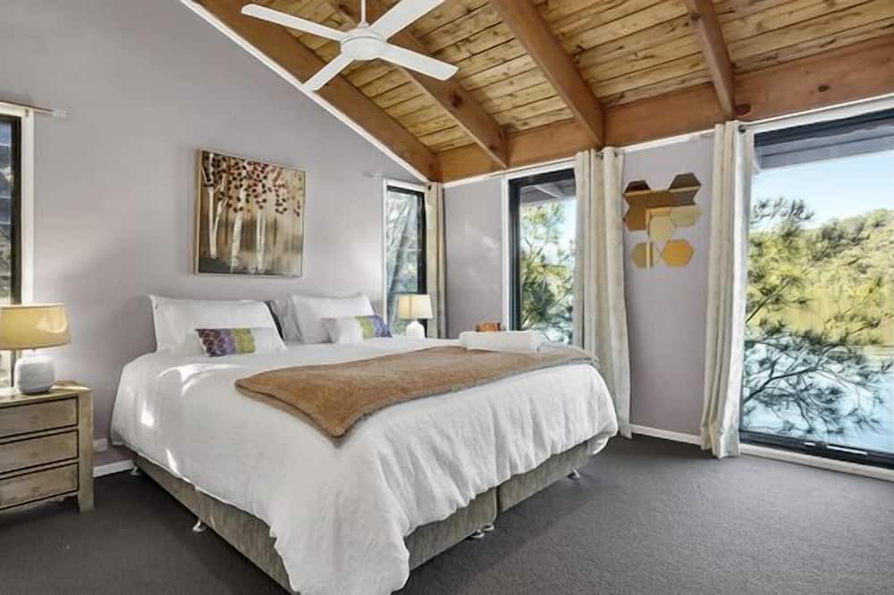 Photo of Bedroom in Berowra Waters