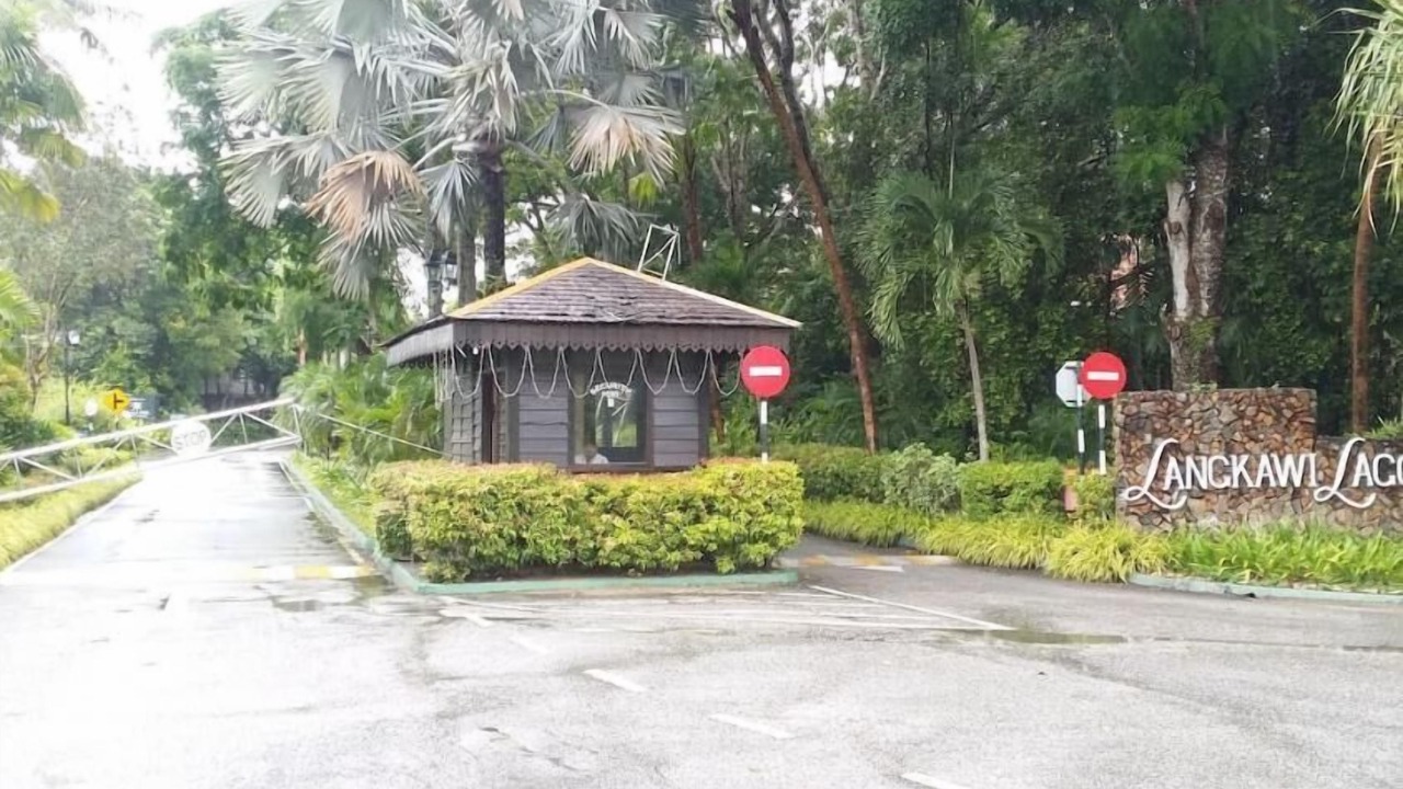 Photo of Outdoor in Padang Matsirat