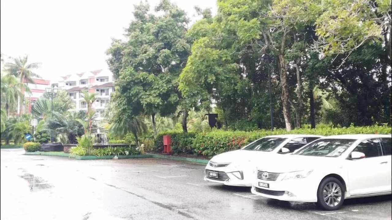 Photo of Outdoor in Padang Matsirat