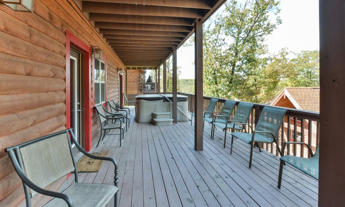 Photo of Patio Balcony in Branson Cedars