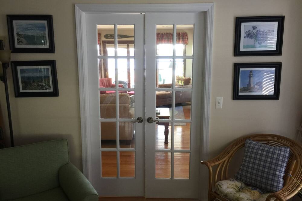Photo of Livingroom in Brick
