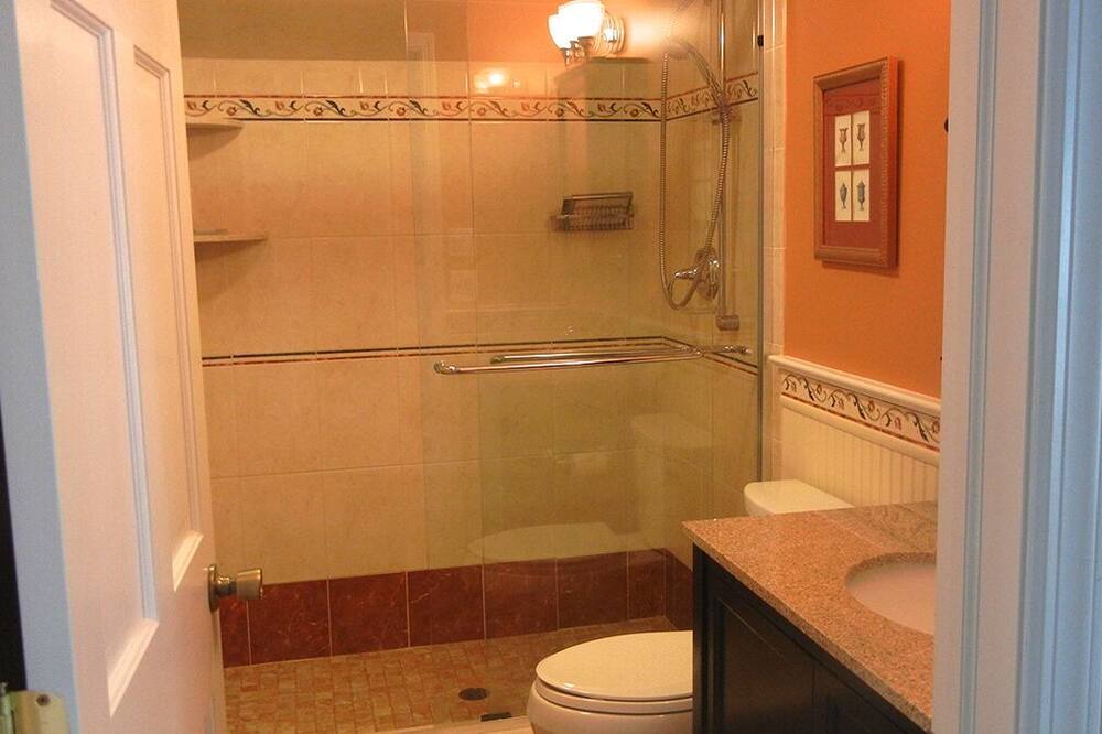 Photo of Bathroom in Brick