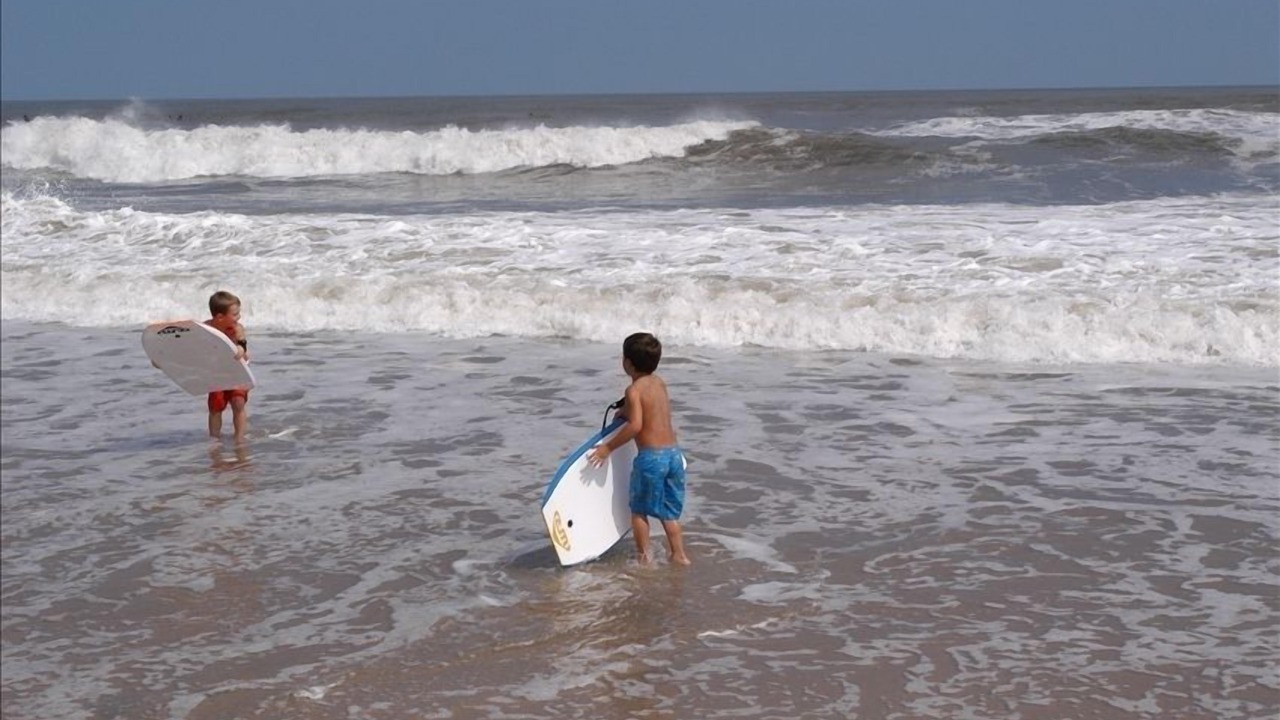 Photo of Others in Wall