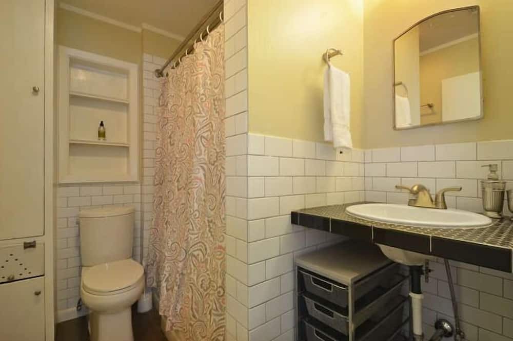 Photo of Bathroom in Zilker