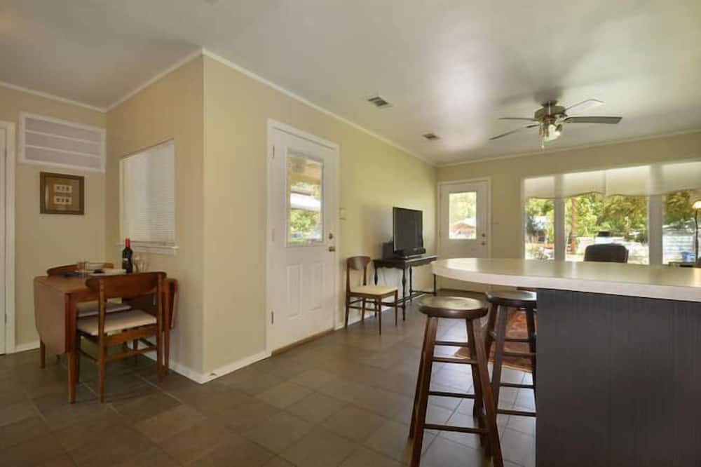Photo of Bedroom in Zilker