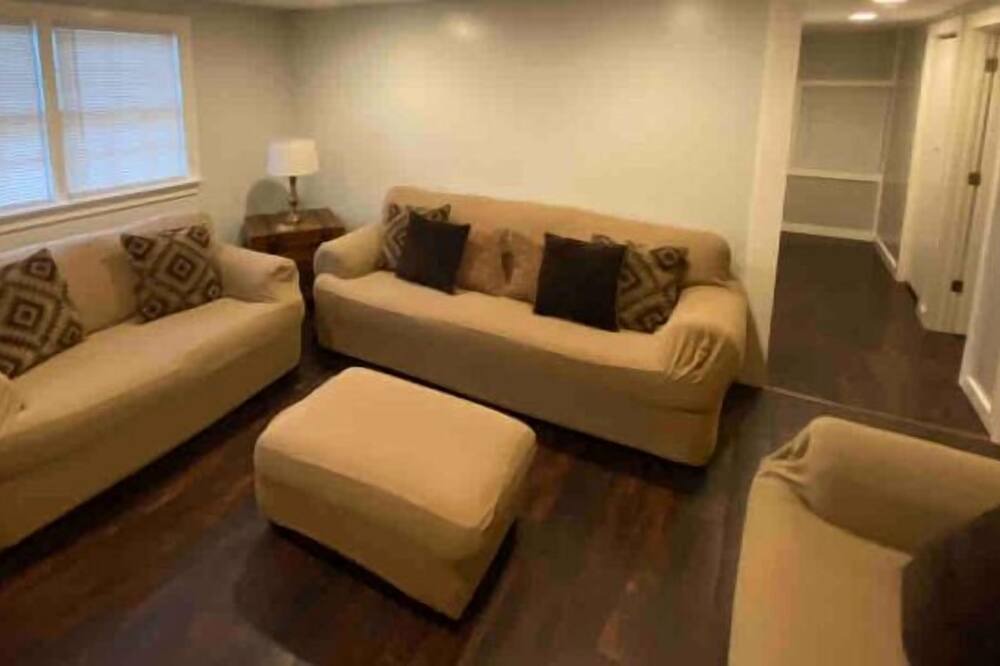 Photo of Livingroom in Lake Luzerne-Hadley