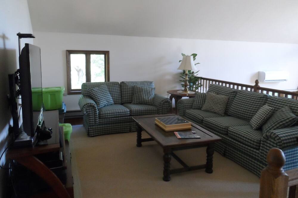 Photo of Patio Balcony in Hadley