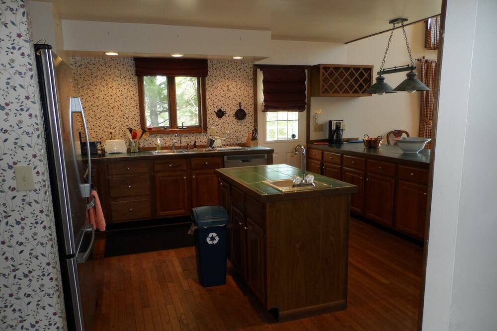 Photo of Others in Hadley