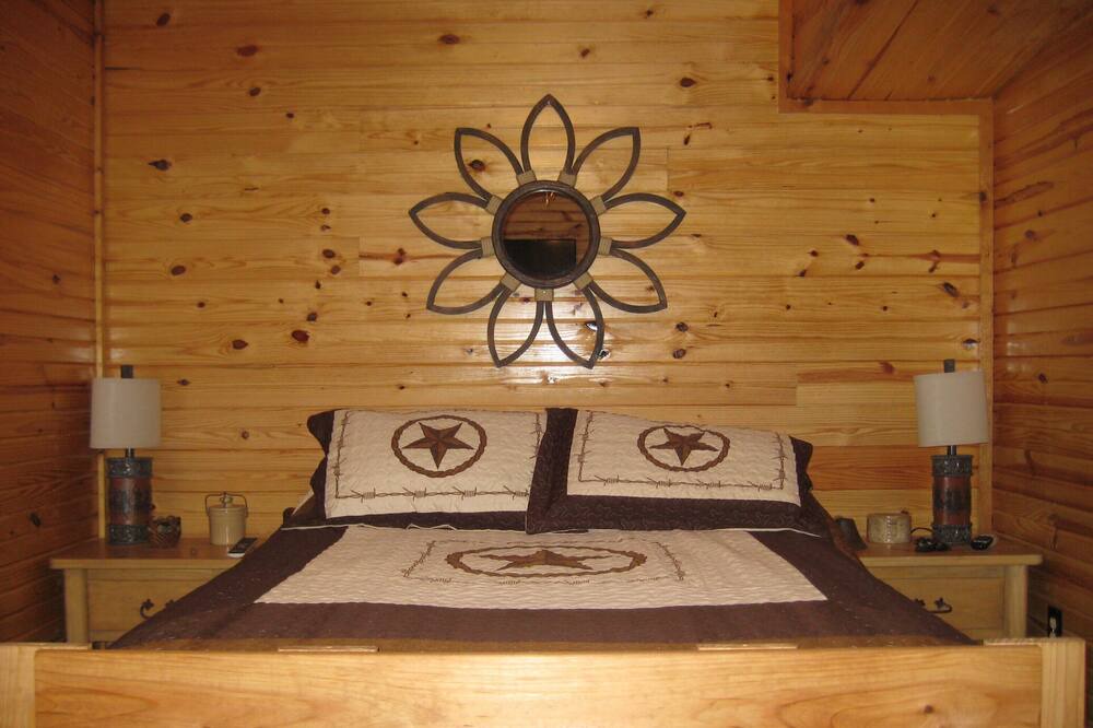 Photo of Bedroom in Karnack