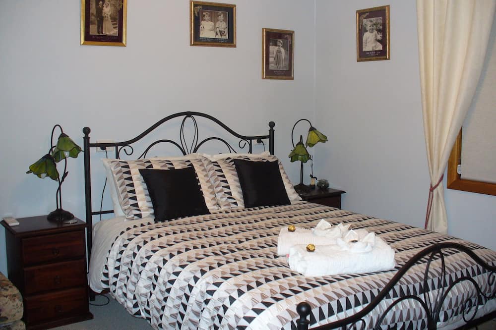 Photo of Others in Paisley