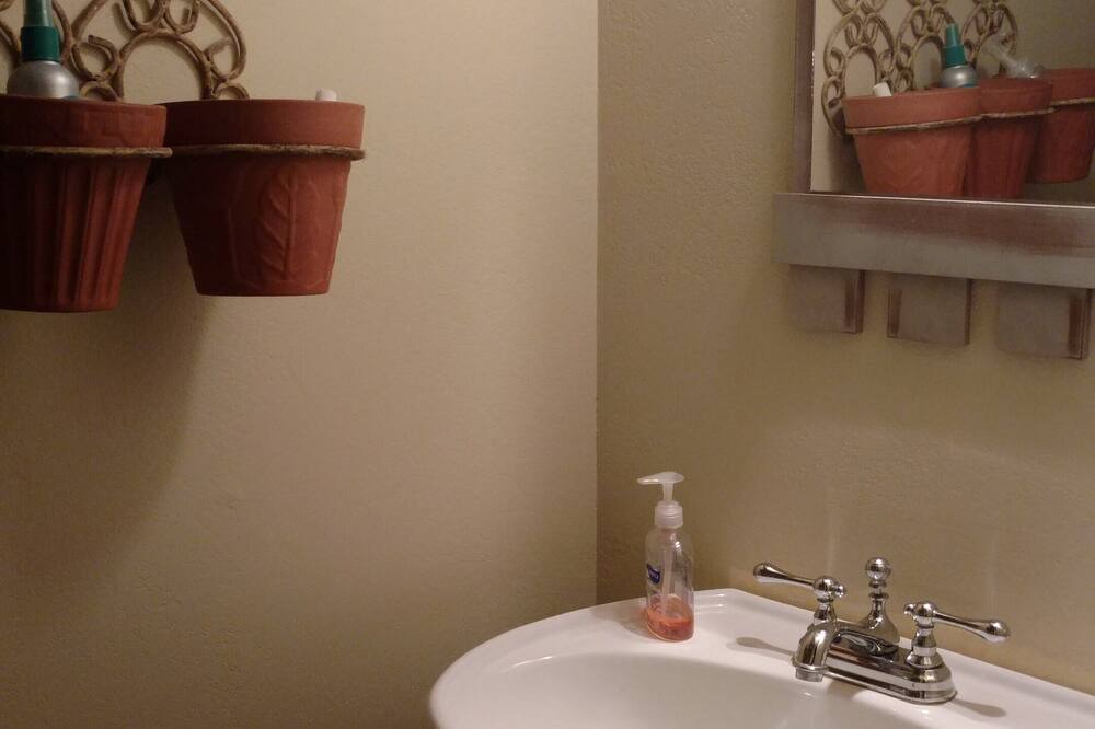 Photo of Bedroom in Holly Lake Ranch
