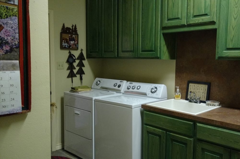 Photo of Bedroom in Holly Lake Ranch
