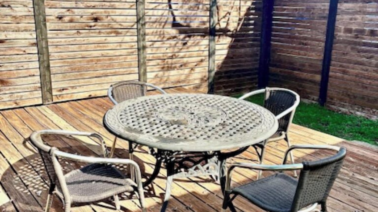 Photo of Outdoor in Chestnut