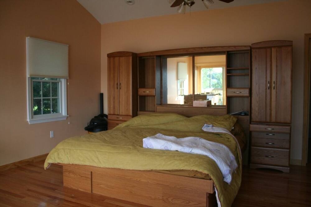 Photo of Bedroom in Mashpee