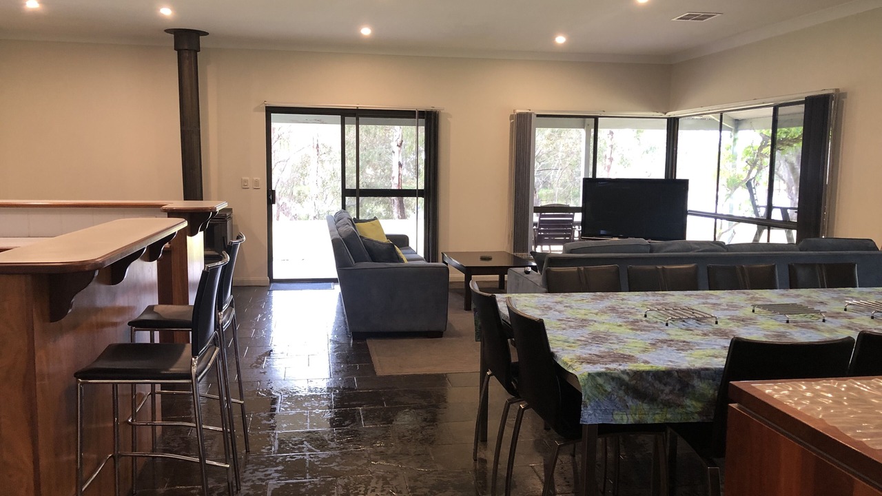 Photo of Others in Burdett