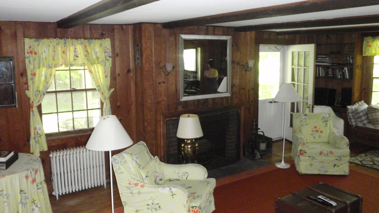 Photo of Livingroom in Tyringham