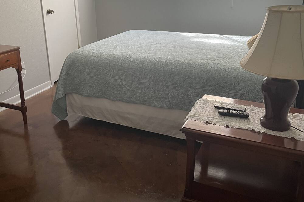Photo of Bedroom in Shirewood