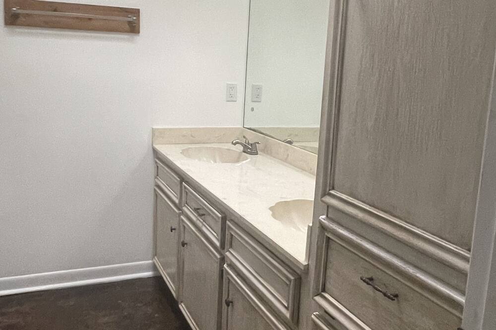Photo of Bathroom in Shirewood