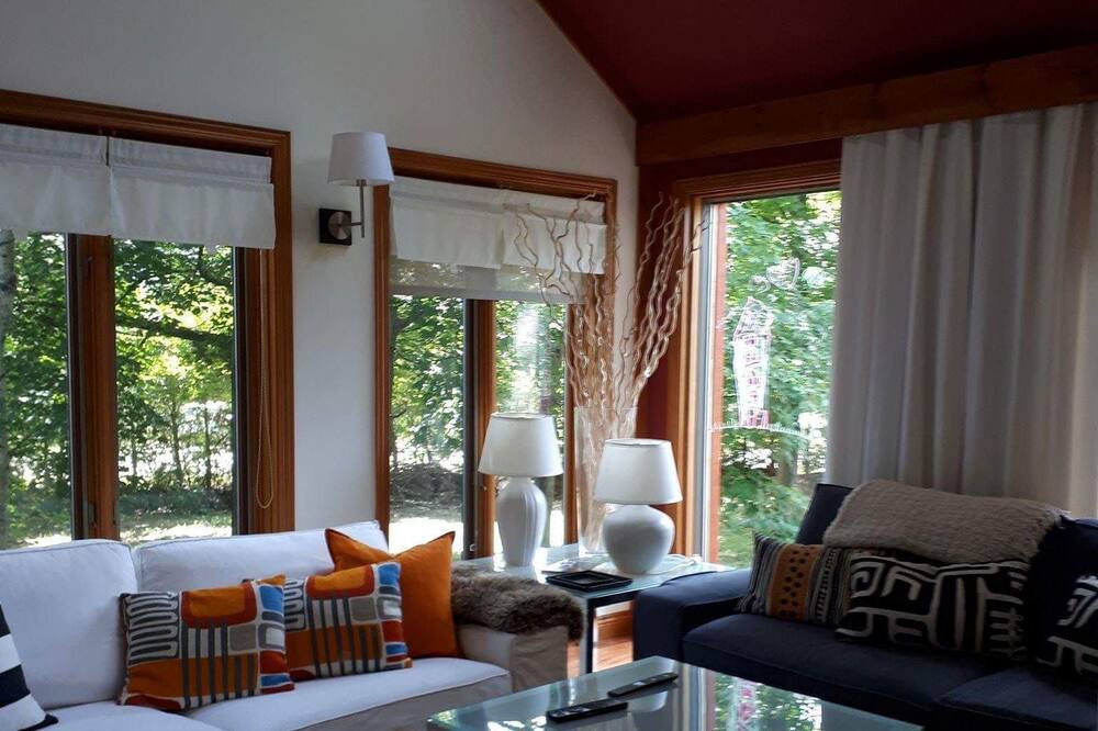 Photo of Livingroom in Saint-Sauveur