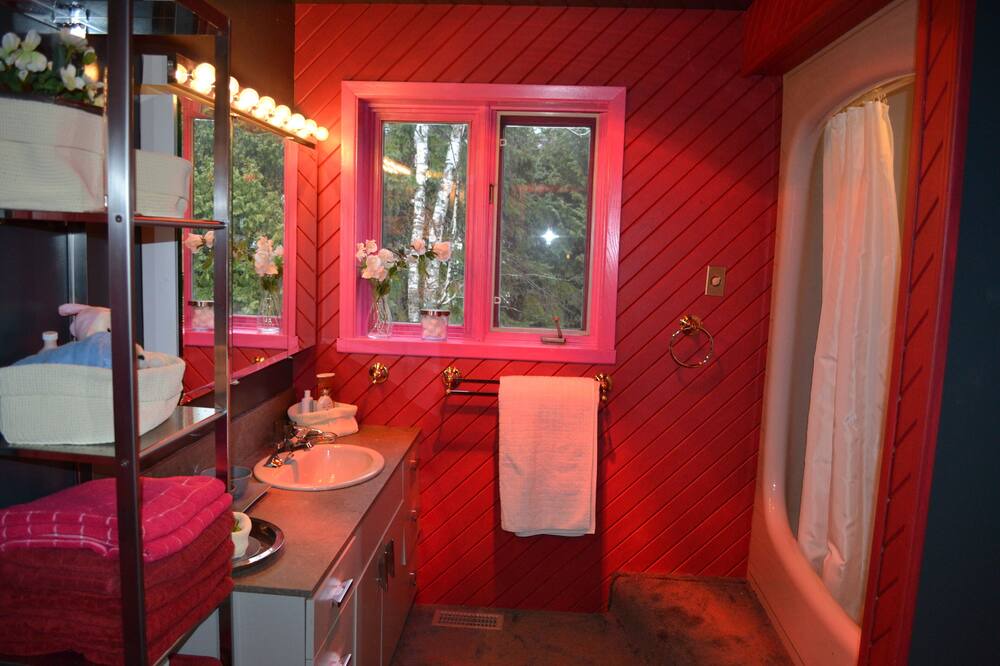Photo of Bathroom in Saint-Sauveur