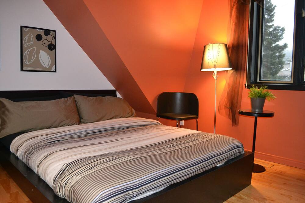 Photo of Bedroom in Saint-Sauveur