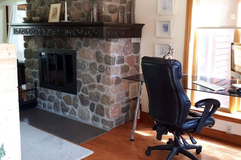Photo of Livingroom in Saint-Sauveur
