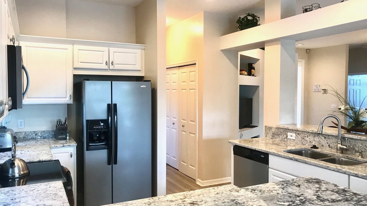 Photo of Kitchen in Sunset Lakes