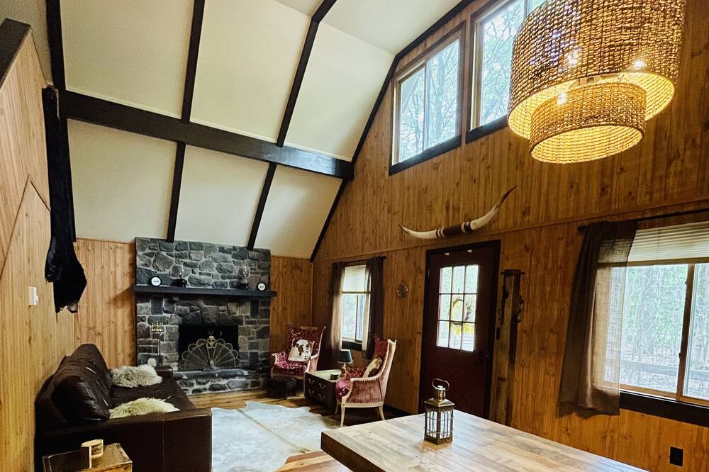 Photo of Bedroom in Pocono Pines