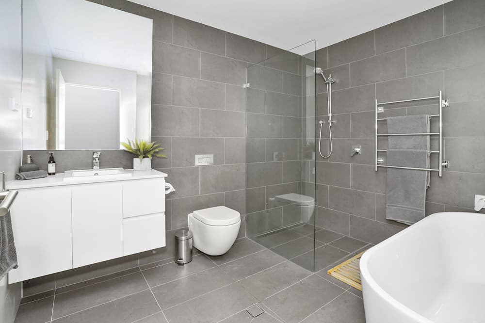 Photo of Bathroom in Caves Beach