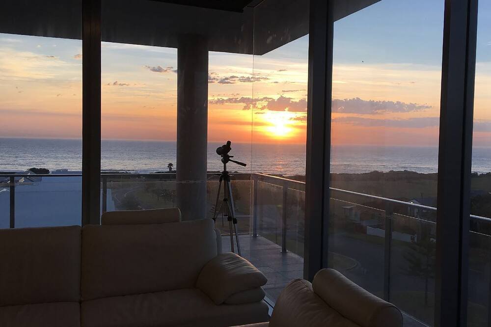 Photo of Others in Caves Beach