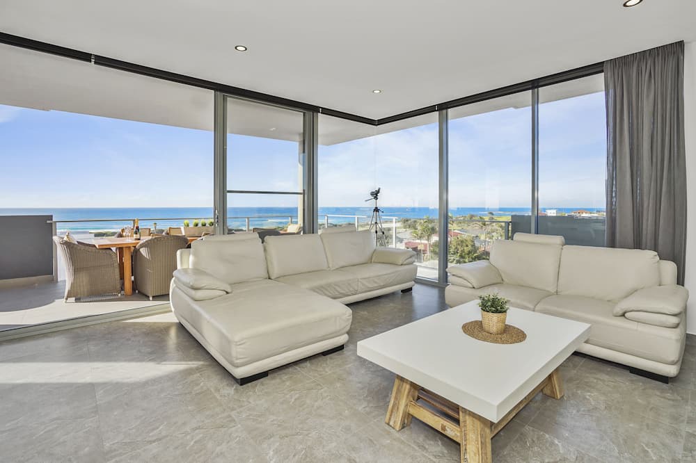 Photo of Livingroom in Caves Beach