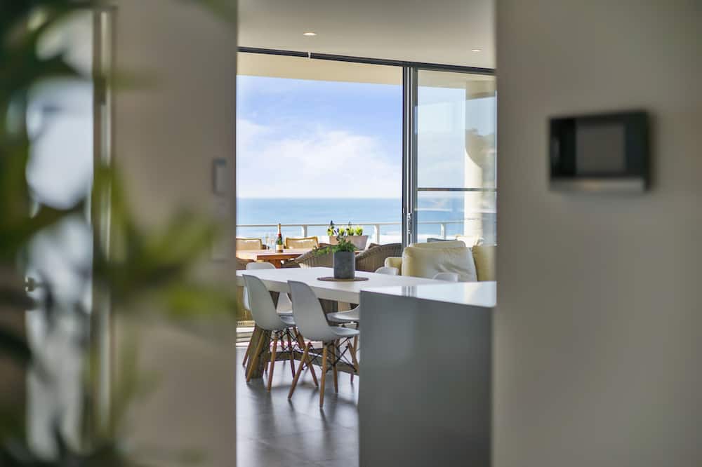 Photo of Others in Caves Beach