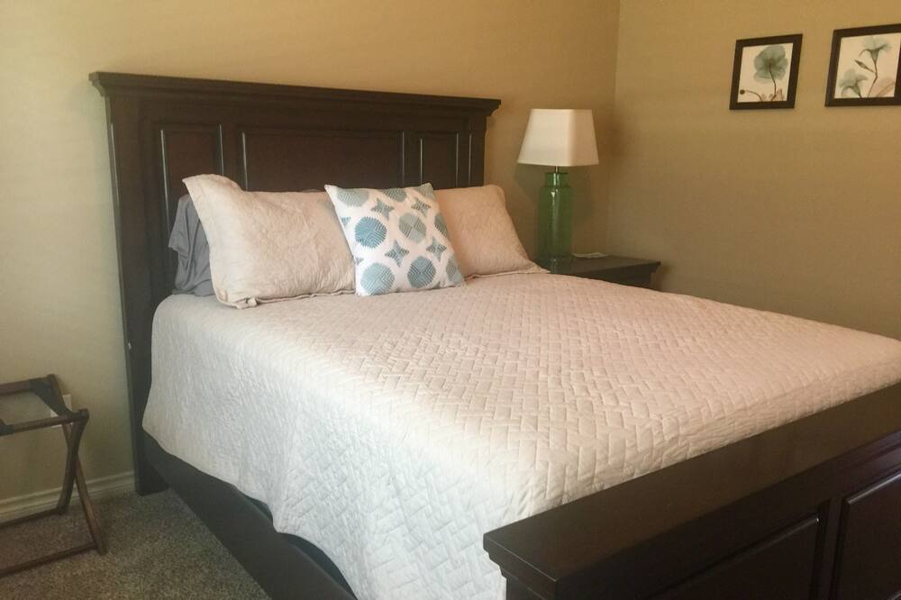 Photo of Bedroom in Montgomery