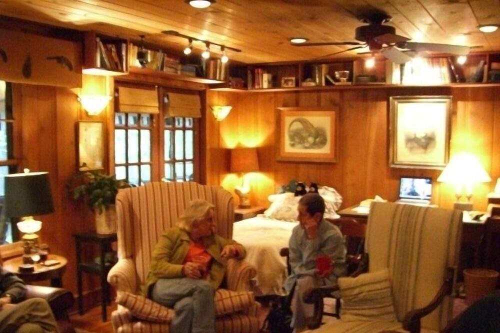 Photo of Bedroom in Harrison