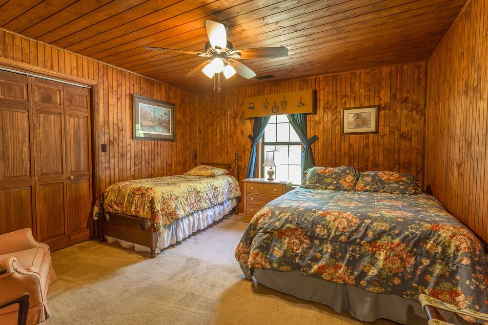 Photo of Bedroom in Harrison