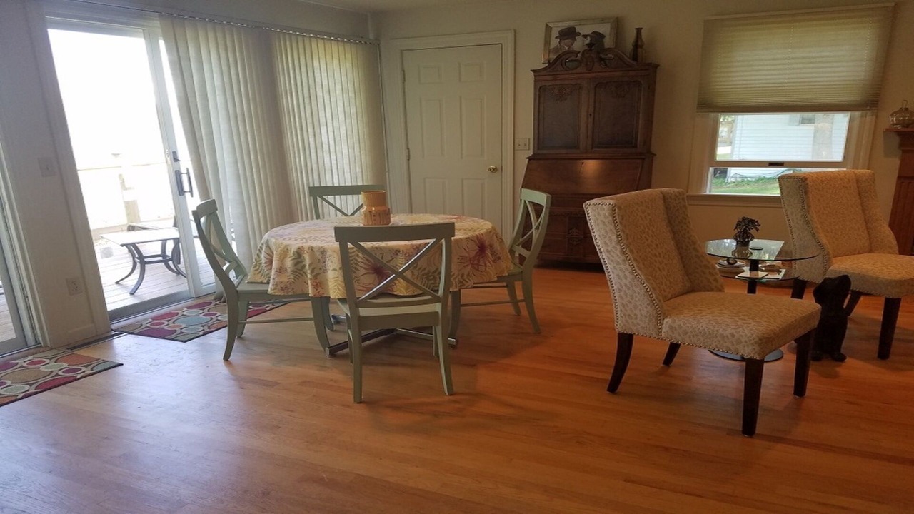 Photo of Livingroom in Lakeside