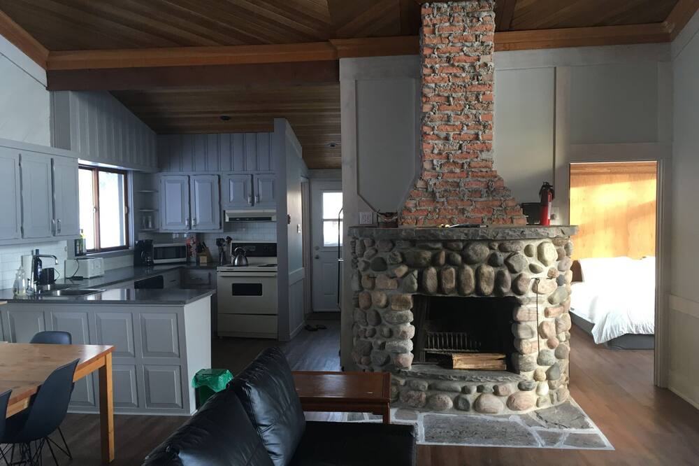 Photo of Livingroom in Tiny
