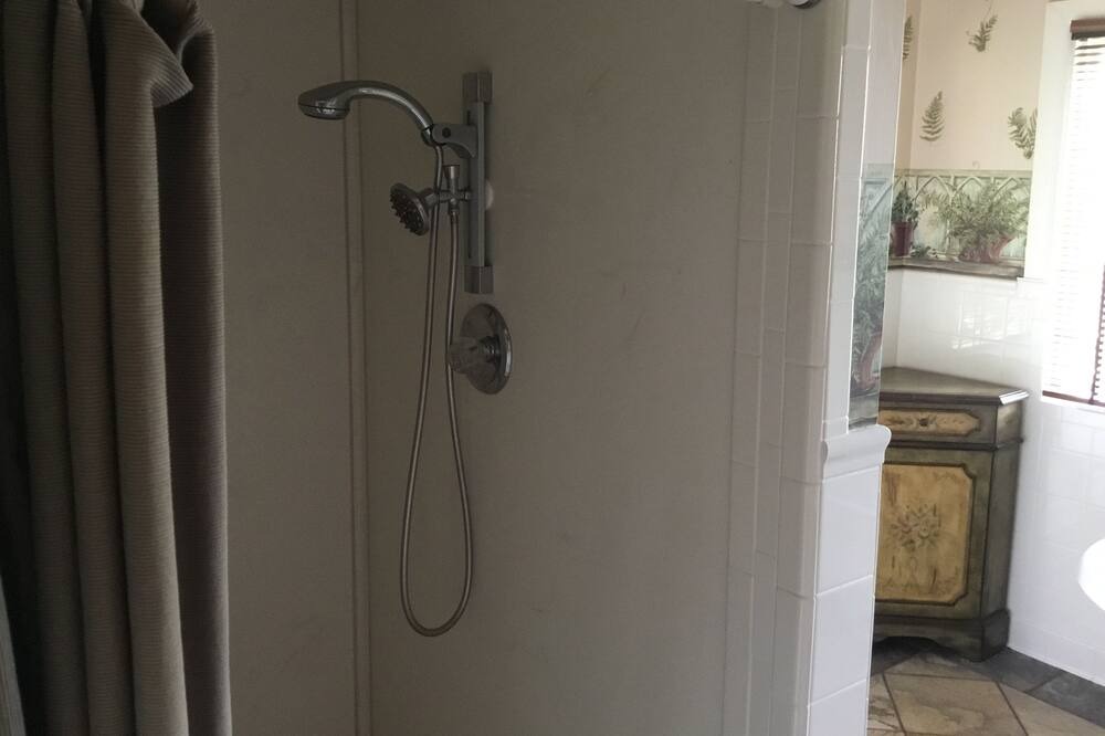 Photo of Bathroom in Morrilton