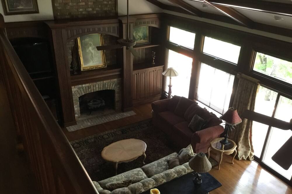 Photo of Livingroom in Morrilton