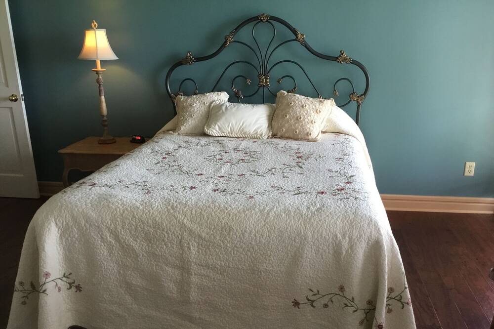 Photo of Bedroom in Morrilton