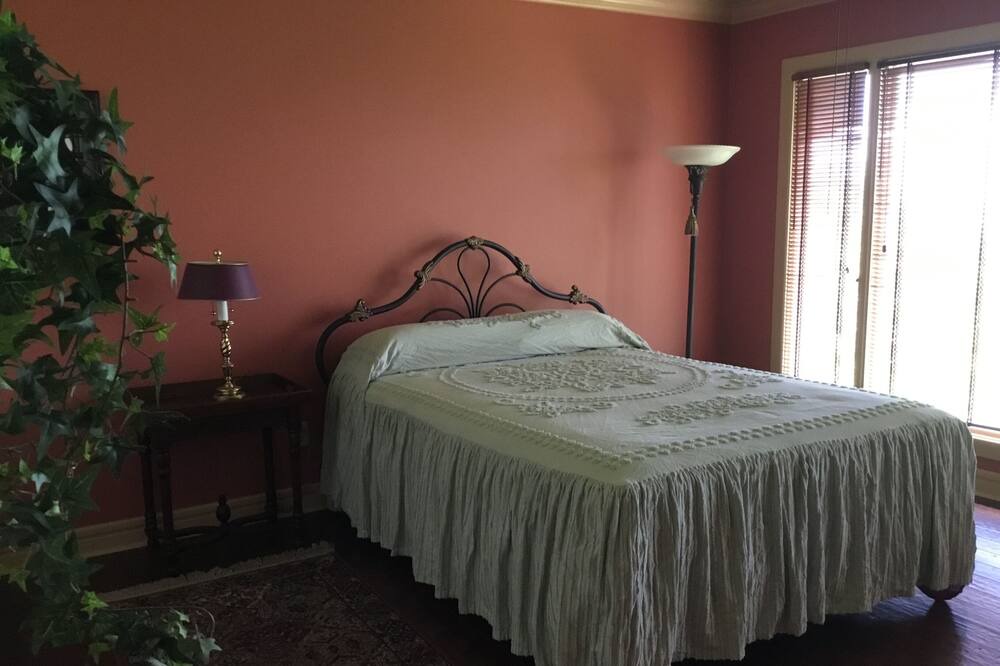 Photo of Bedroom in Morrilton