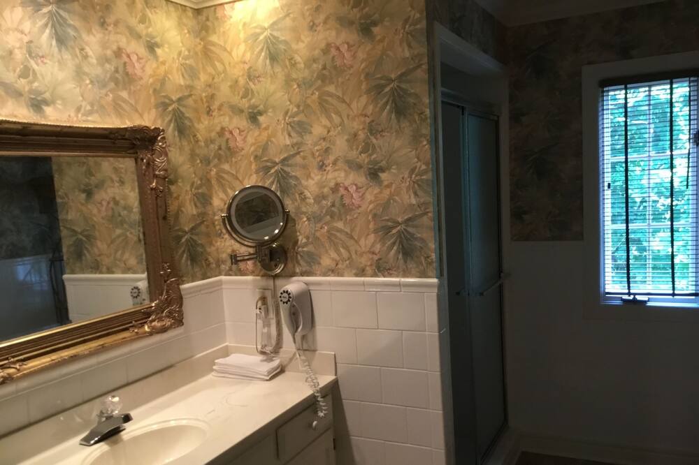 Photo of Bathroom in Morrilton