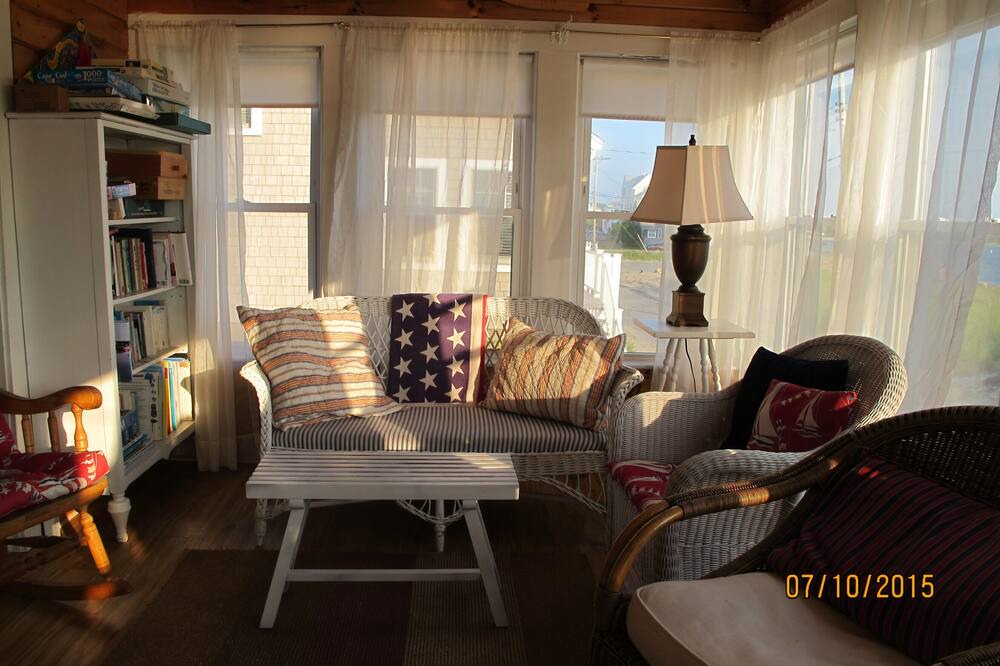 Photo of Livingroom in Silver Beach