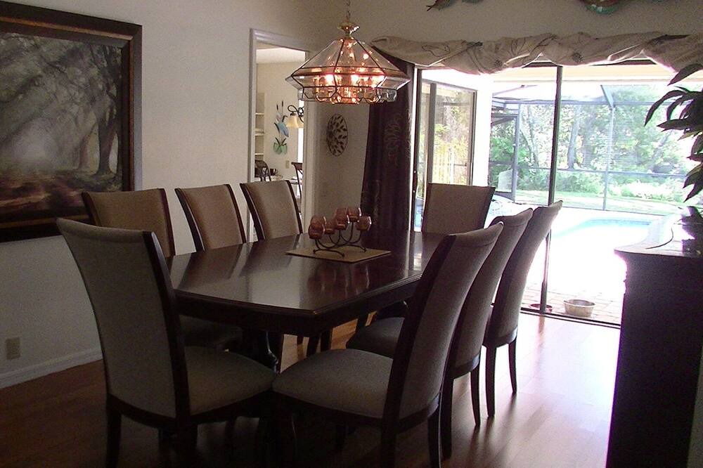 Photo of Outdoor in Landmark Estates